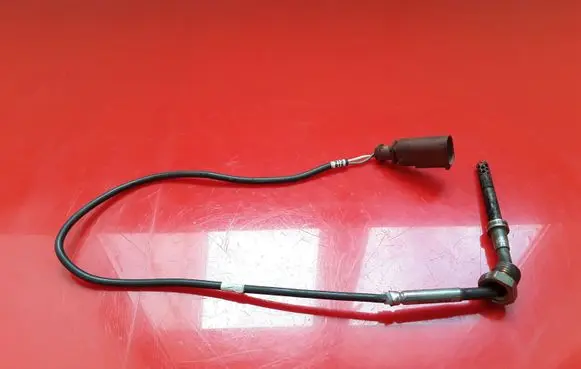 Volkswagen Touareg II Exhaust gas temperature sensor 059906088BF