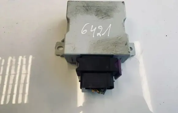 Toyota Corolla Verso AR10 Window wiper relay 150696