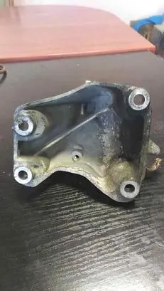 BMW 3 E46 A/C compressor mount bracket 7505980