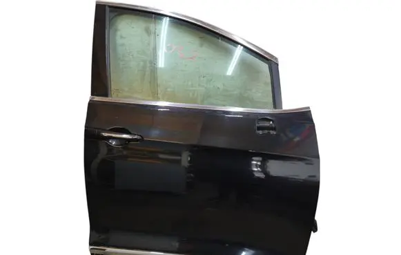 Chrysler Pacifica Front door 