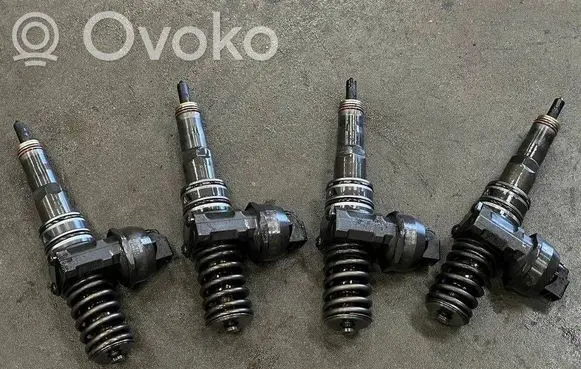 Skoda Octavia Mk2 (1Z) Fuel injectors set 038130073AG