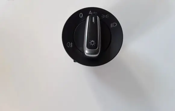 Volkswagen Golf VI Light switch 3C8941431