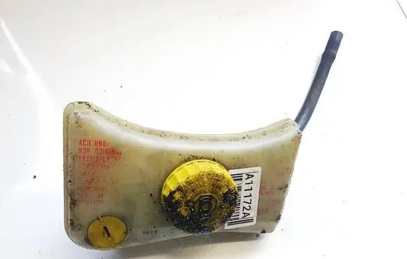 Audi A4 S4 B6 8E 8H Brake fluid reservoir 8E0611301E