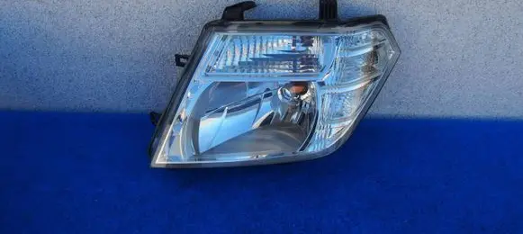 Nissan Navara D40 Headlight/headlamp 260605X10B