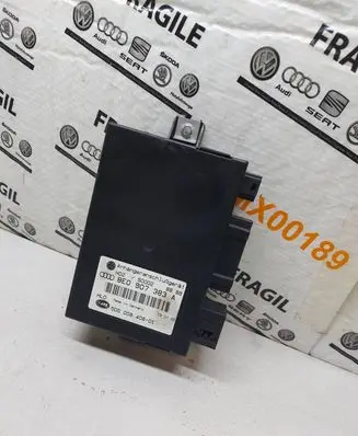 Volkswagen Touran I Tow bar trailer control unit/module 8E0907383A S0002 5DS00840801