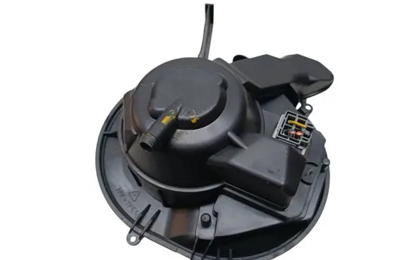 Volvo V70 Heater fan/blower 86577