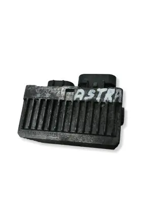 Opel Astra J Glow plug pre-heat relay 55574293