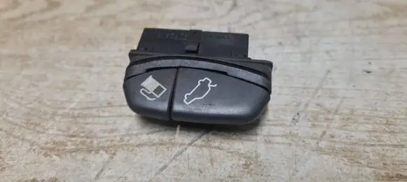 Volvo S70 V70 V70 XC Tailgate opening switch 9162946 03170000