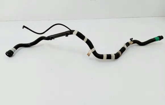 Tesla Model 3 Engine coolant pipe/hose 1501334-00-R