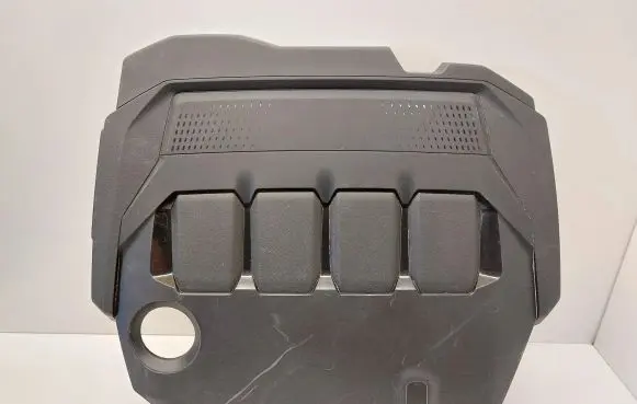 Volkswagen PASSAT B8 Engine cover (trim) 05L103925E 05L103954K