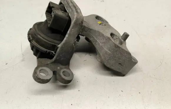 Nissan X-Trail T32 Engine mount bracket 112114BD0A