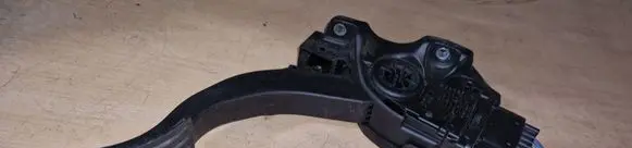 Volvo V70 Accelerator throttle pedal 6G929F836AD