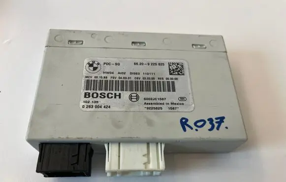 BMW M3 e92 Parking PDC control unit/module 9225825 0263004424 66209225825