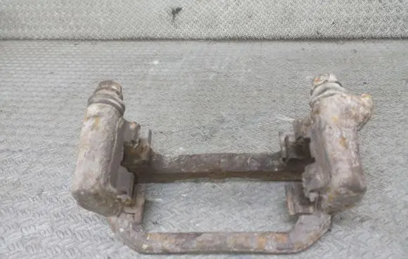 Toyota Avensis Verso Brake caliper pad carrier rear 