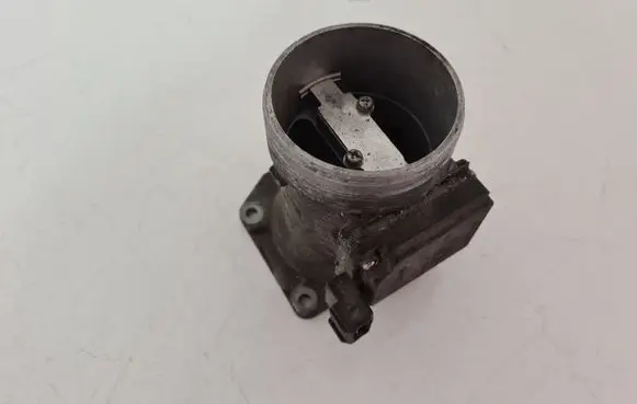 Audi A4 S4 B7 8E 8H Mass air flow meter 037906461B