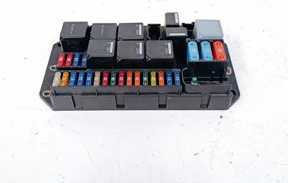 Land Rover Range Rover L322 Fuse module AH4214A073AB 519391007