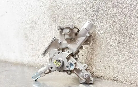 Opel Astra G Water pump P322 6334022 6334025