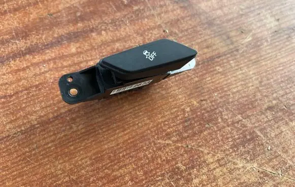 Chevrolet Orlando ESP (stability program) switch 26731251A 96862674