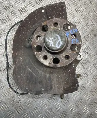 Mercedes-Benz CLS C218 X218 Front wheel hub spindle knuckle