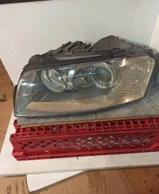 Audi A8 S8 D3 4E Headlight/headlamp 15814300LI
