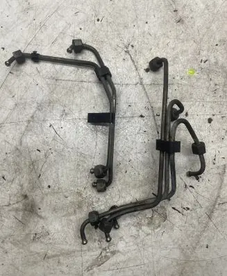 Volvo V70 Fuel main line pipe