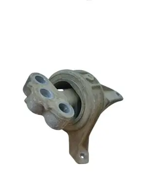 Engine mount bracket