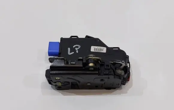 Volkswagen Phaeton Front door lock 3D1837015