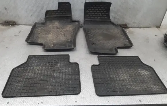 Volkswagen Tiguan Car floor mat set 