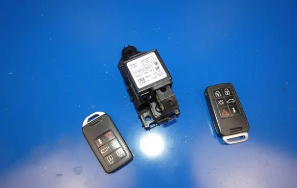 Volvo XC60 Ignition lock AH4N15607AE CCAB09LP0300T0 28227917