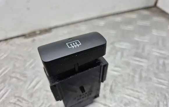 Toyota Corolla Verso AR10 Windscreen/window heater switch 15A410