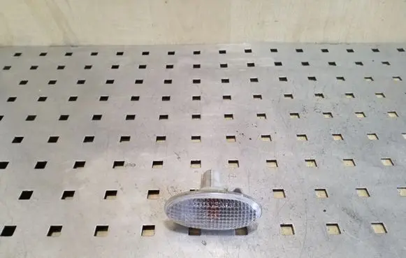 Mazda 5 Front fender indicator light P2829