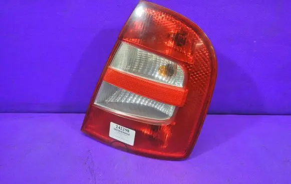 Skoda Fabia Mk1 (6Y) Rear/tail lights 6Y6945096B