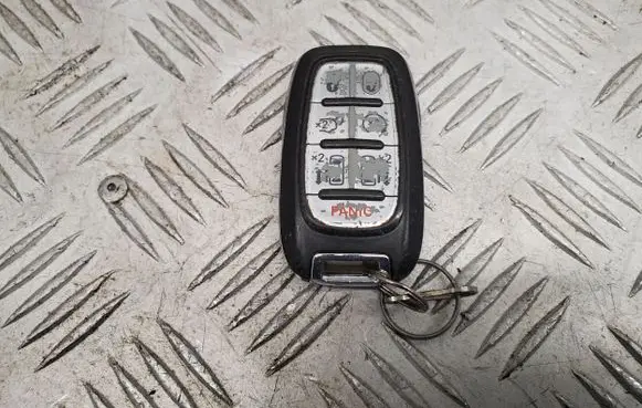Chrysler Pacifica Ignition key/card 68217832AC