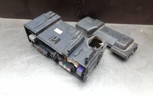 Toyota Aygo AB10 Fuse module