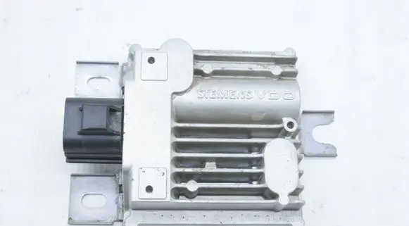 Porsche Panamera (970) Fuel injection pump control unit/module 97061815102