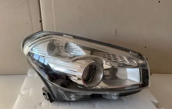Nissan Qashqai Headlight/headlamp 