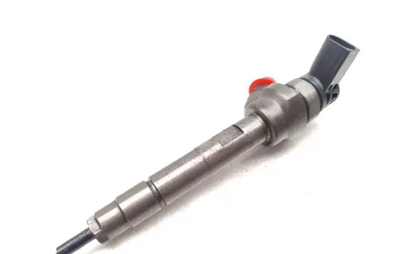 BMW 5 F10 F11 Fuel injector 7810702 0445110478