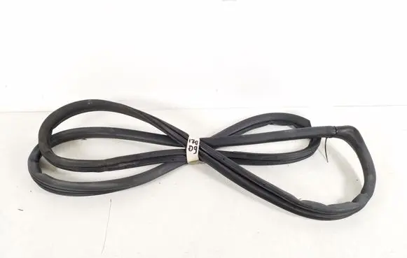 Toyota Corolla E120 E130 Rear door rubber seal (on body) 62331-12120