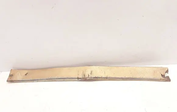 Mercedes-Benz W123 Fender mounting bracket