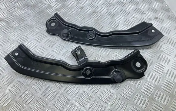 Skoda Kamiq Radiator support slam panel bracket 657805932 657805931