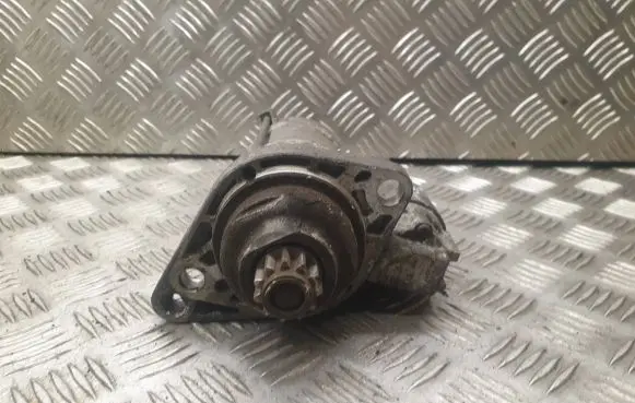 Volkswagen Caddy Starter motor 02Z911023H