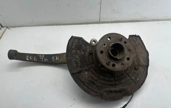 Mercedes-Benz ML W164 Front wheel hub