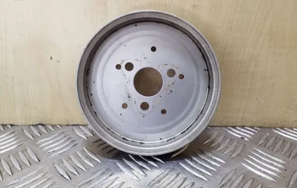 Audi A6 Allroad C5 Power steering pump pulley 059145255