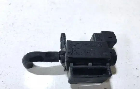 Volkswagen Golf IV Turbo solenoid valve 72240200 037906283a