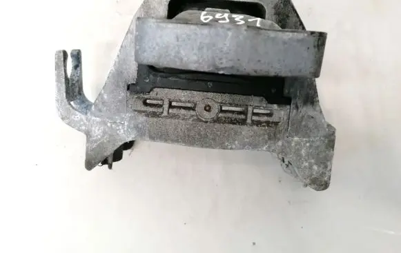 Chevrolet Orlando Engine mount bracket 13248475
