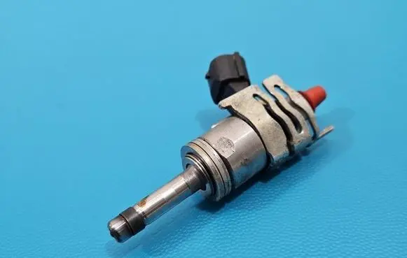 Toyota RAV 4 (XA50) Fuel injector 23250-25010 IMPRK1535290