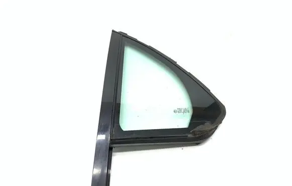 Jaguar XJ X350 Rear vent window glass 