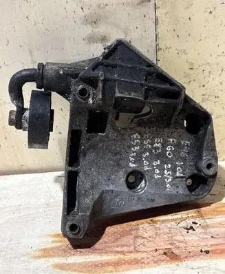 BMW X5 E53 Generator/alternator bracket 7786708 64557786708