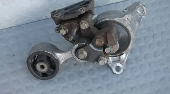 Honda CR-V Engine mount vacuum valve LAPA-PODUSZKA
