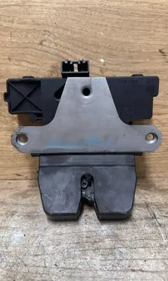 Volvo V50 Loading door lock 4M51A442A66AN